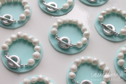 Pearl and Toggle Bracelet TIffany and Co Toppers