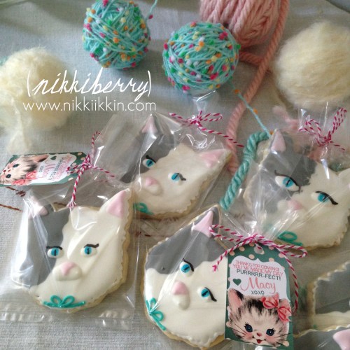 nikkiikkin cat cookie 2